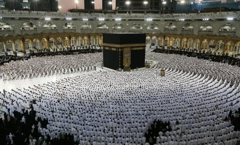 متى صلاة التهجد في الحرم المكي 1445؟؟ وأبرز ضوابط أداء الصلاة في الحرم المكي