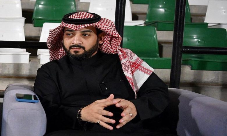 العيسى يطلق تصريحين ناريين يشعلان غضب الزعيم والعميد