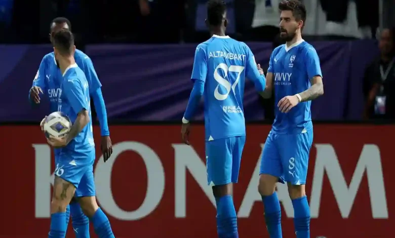 بعد توجيه أصابع الاتهام للتحكيم!! أبو نخاع يكشف مفاجأة عن الـ VAR في مباراة الهلال والشباب