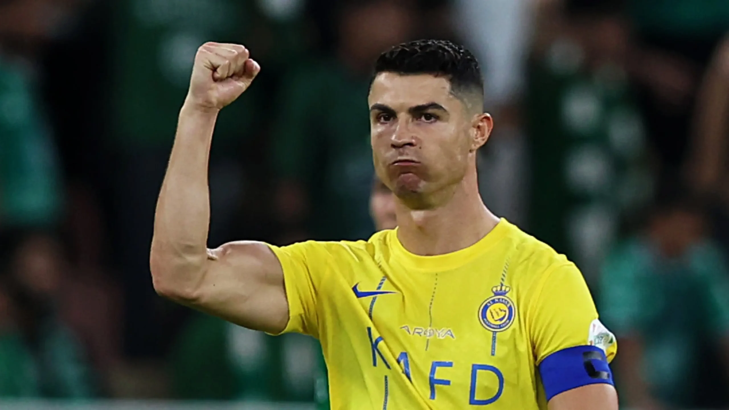 بين رونالدو وهذا المحترف