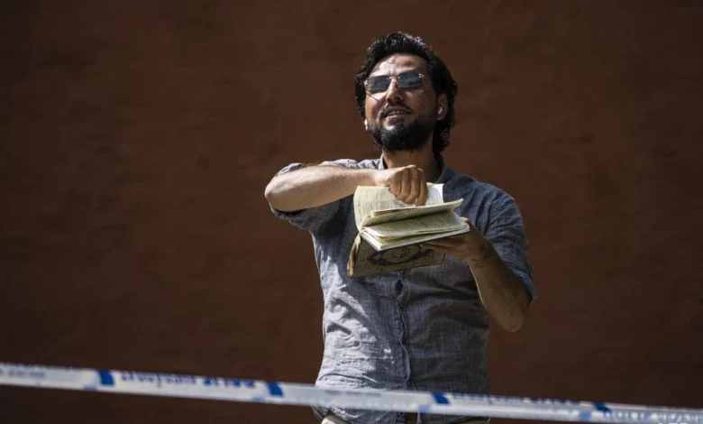 تفاصيل جديدة في قصة حارق القران سلوان موميكا