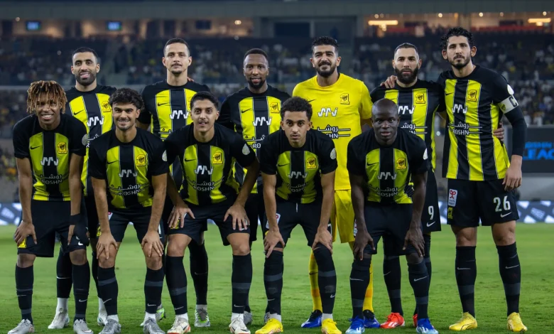 حارس الاتحاد السعودي يوضح حقيقة تصرفه بعد توديع السوبر