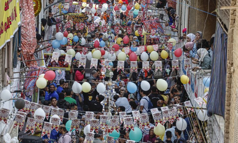 دار الإفتاء المصرية هذا أول أيام عيد الفطر في مصر