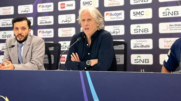 مشادة بين خورخي وكاسترو