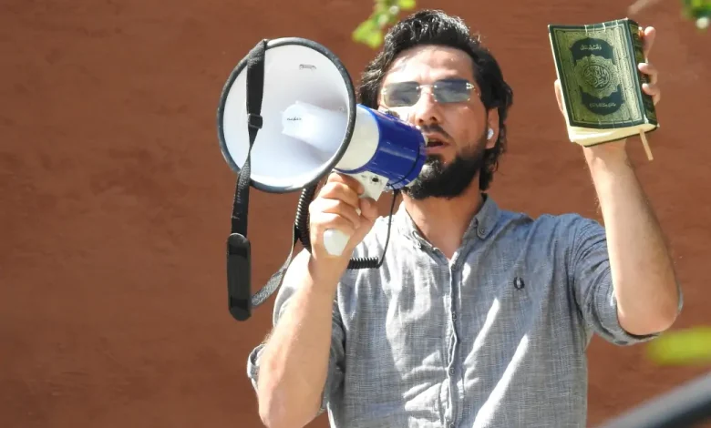 من هو سلوان موميكا ويكيبيديا؟ وما هي ديانته؟