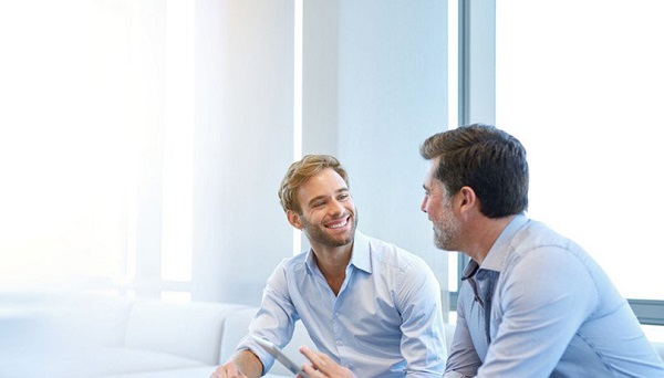 اذا احد قالي اتفضل معي وش ارد