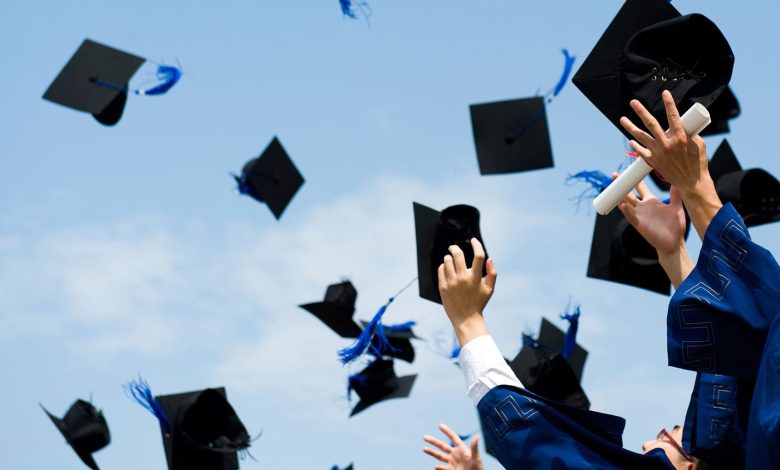 أشهر +15 مقدمة إذاعة مدرسية عن التفوق