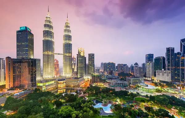 أشهر 20 مدينة زيارة