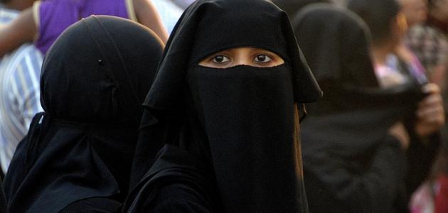 هل النقاب فرض؟! حكم النقاب على المذاهب الأربعة 1 هل النقاب فرض