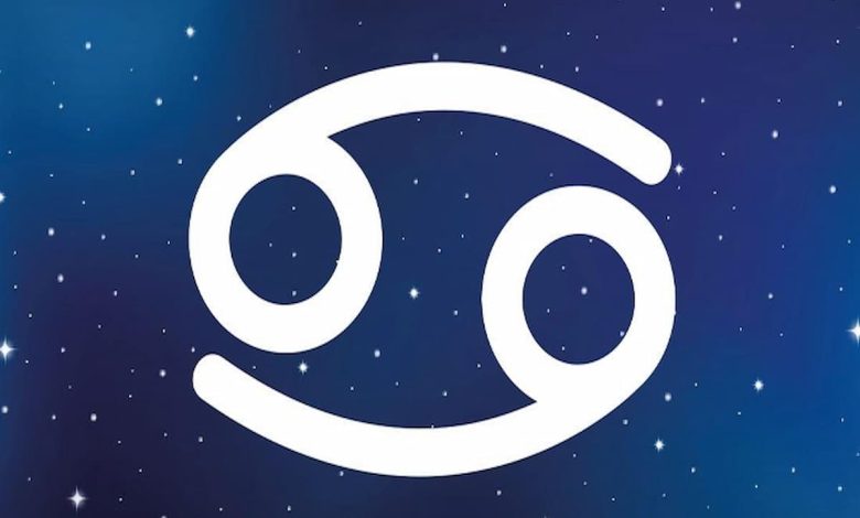 طرق إثارة رجل برج السرطان