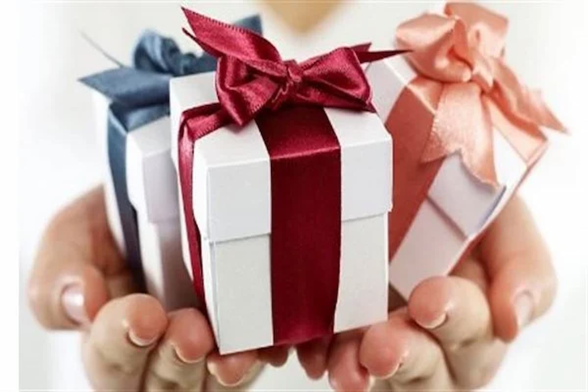 تفسير حلم الهدية من شخص معروف للمتزوجه ابن سيرين 1 تفسير رؤية الهدية في المنام