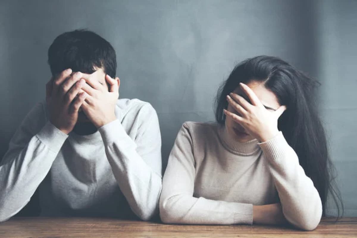 أختلف فكريا مع زوجي هل هذا يؤثر على علاقتنا؟ 1 علامات عدم التوافق بين الزوجين