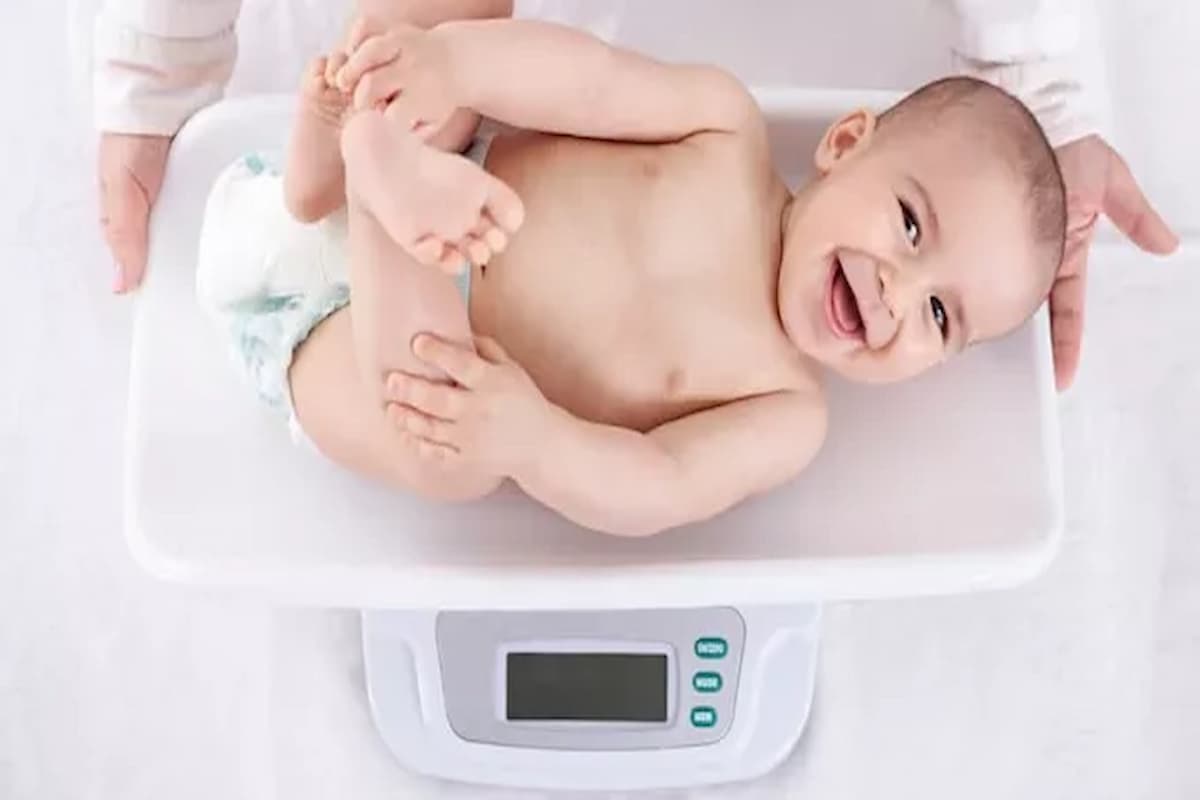 الوزن الطبيعي للأطفال حسب العمر 1 الوزن الطبيعي للأطفال حسب العمر