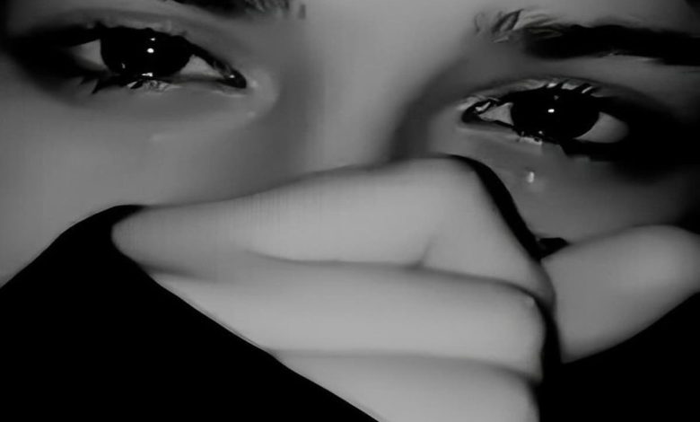 بنات حزينة وجميلة خلفيات واتس اب