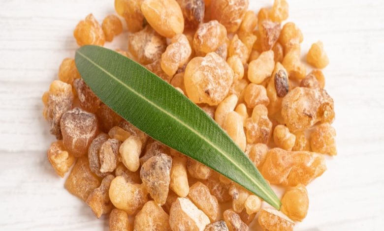 تجربتي مع لبان الذكر للنمش والكلف