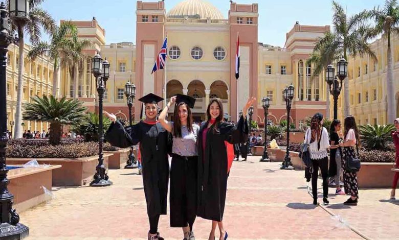 تخصصات جامعة الأهرام الكندية