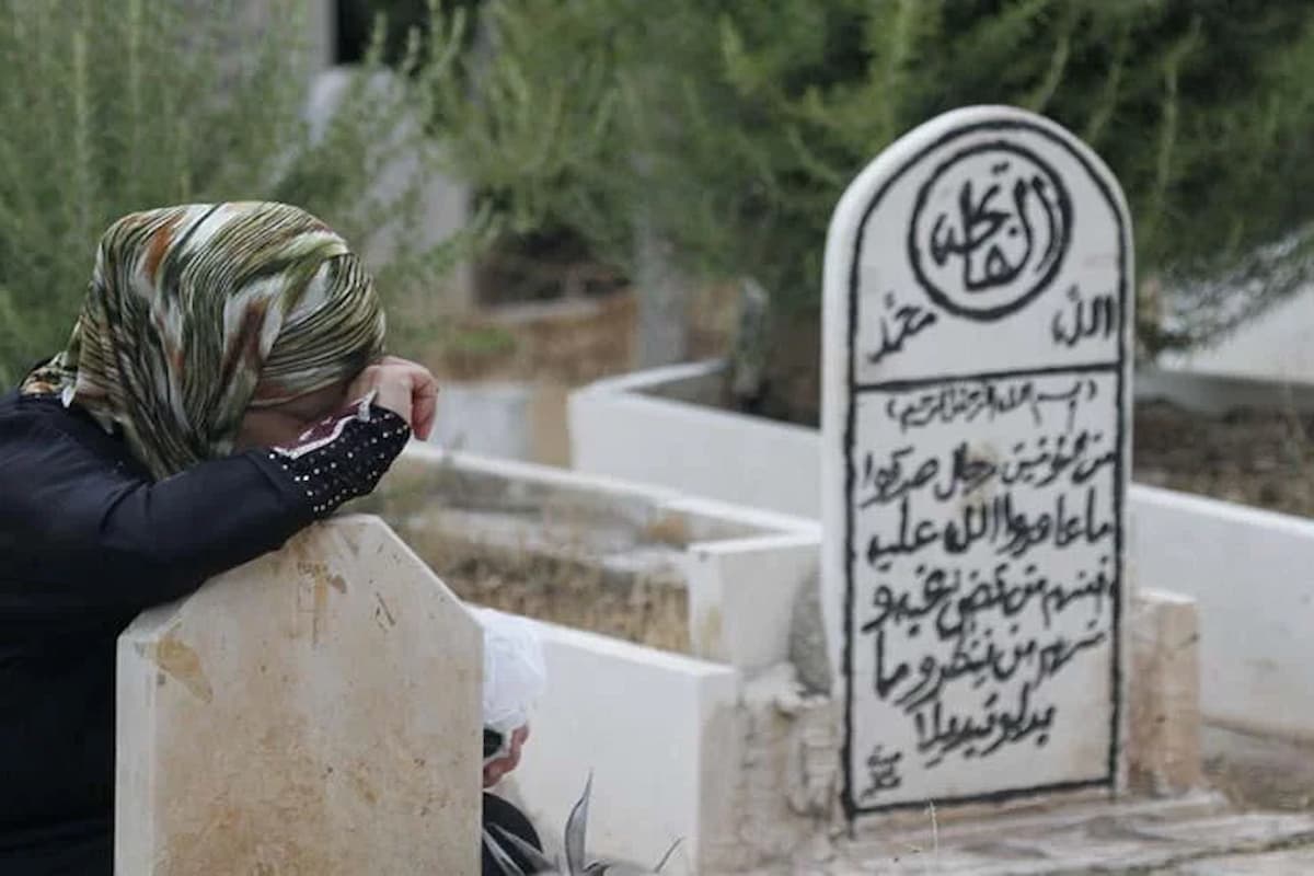 تفسير حلم المشي بين القبور 0