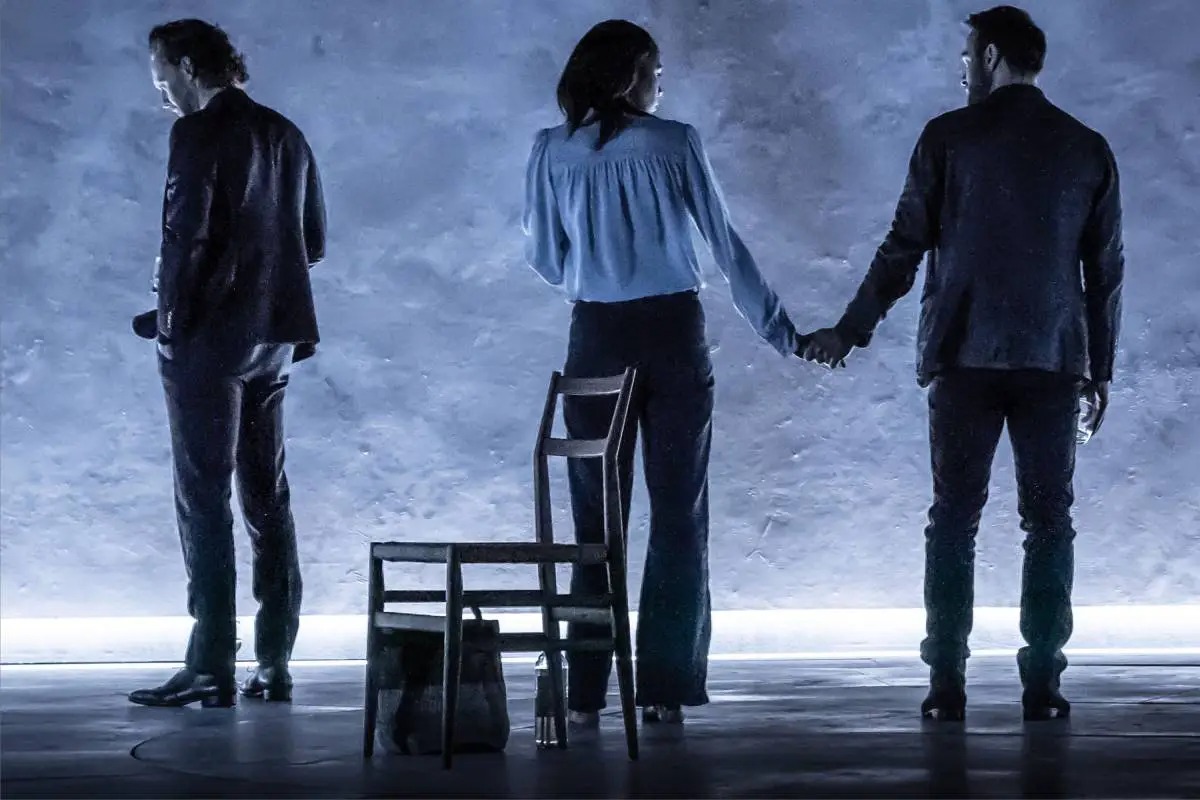 تفسير حلم زوجتي تتكلم مع رجل غريب