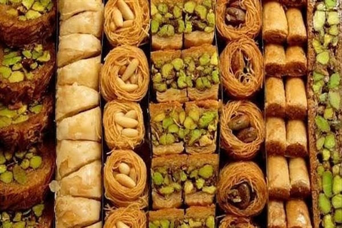 تفسير رؤية الحلويات في المنام دون أكله 1 تفسير رؤية الحلويات في المنام