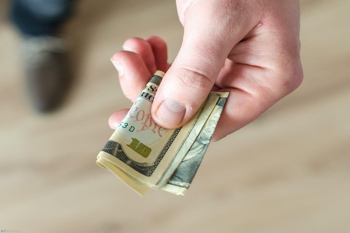 تفسير رؤية النقود الورقية في المنام