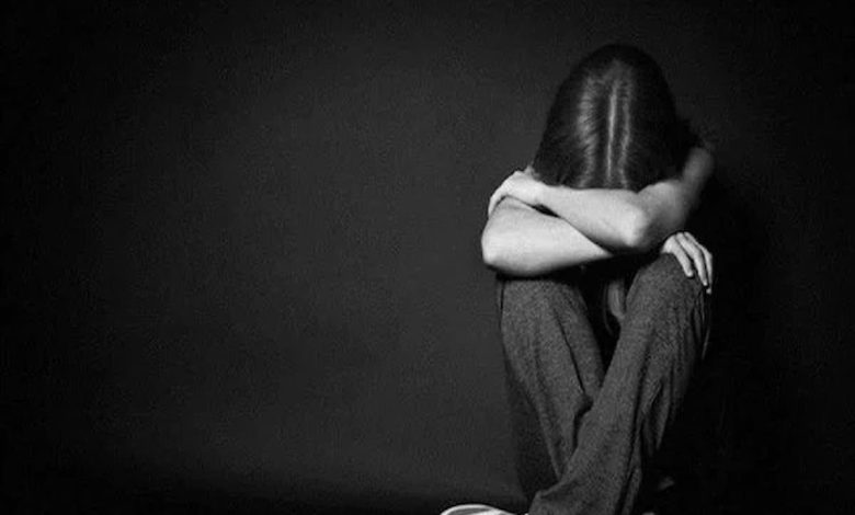 تفسير رؤية امي في المنام حزينة