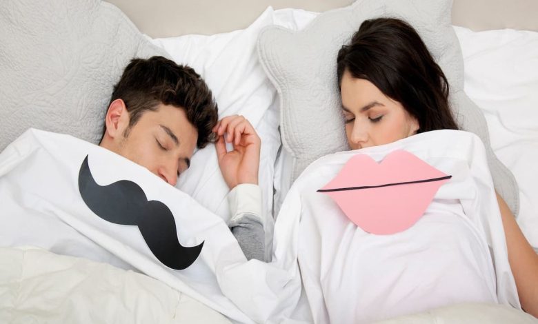 تفسير رؤية رجل ينكح امرأة في المنام