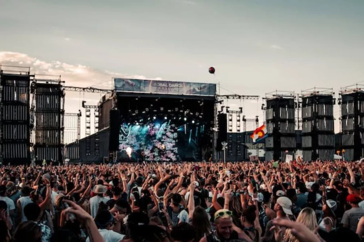 تفسير رؤية مشهورة في المنام للعزباء ابن شاهين 1 تفسير رؤية مشهور في المنام للعزباء