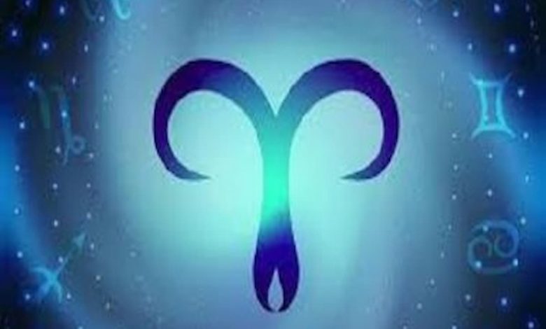 هل يحب رجل الحمل المرأة الغيورة