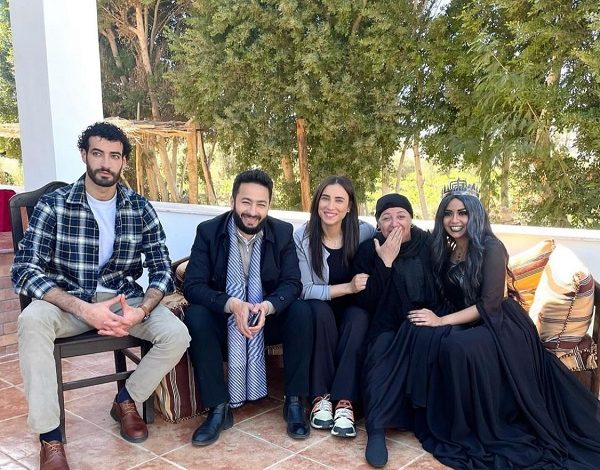 صور الفنانة هلا السعيد وزوجها وأولادها