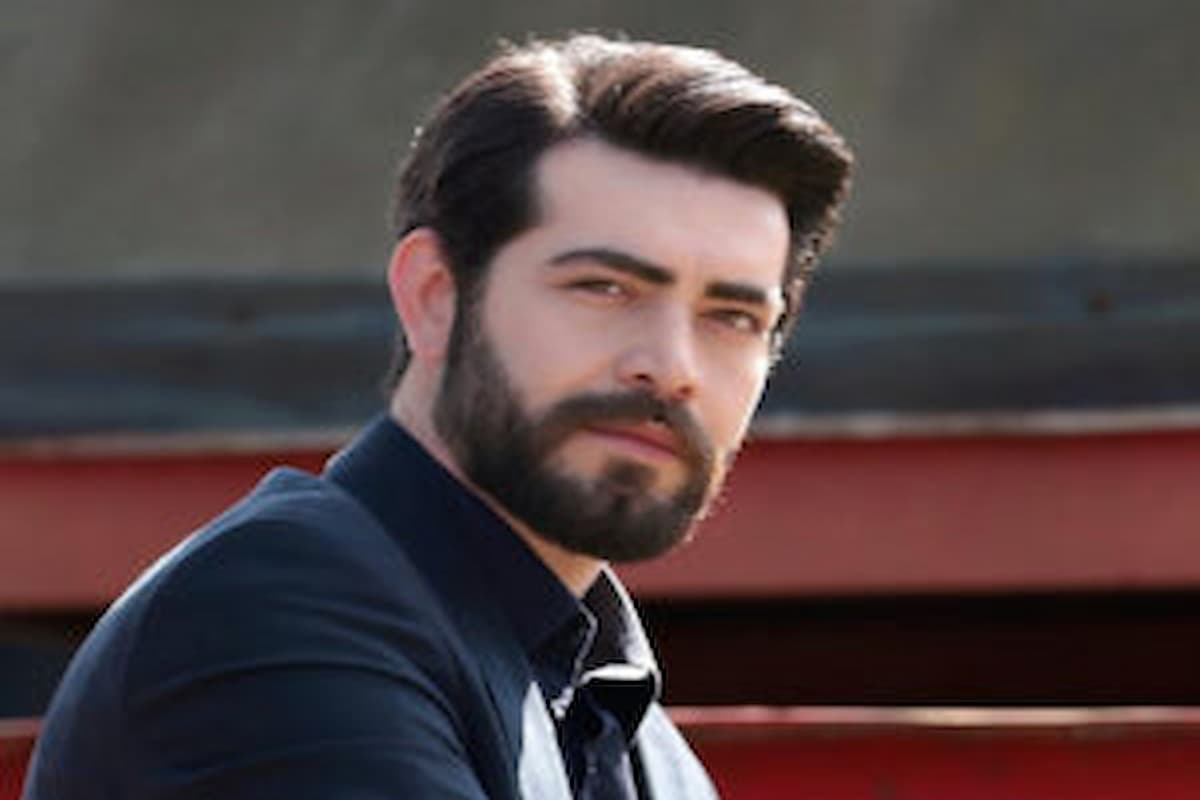 صور بطل مسلسل زهور الدم واسمه الحقيقي