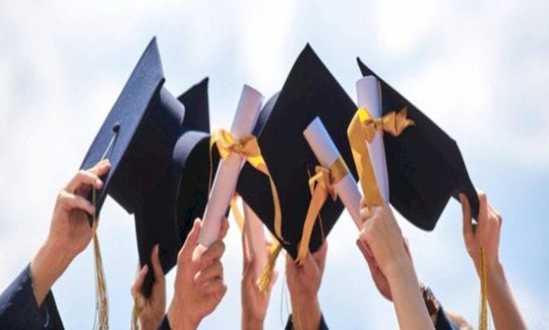 عبارات تهنئة ابني بالتخرج من التعليم