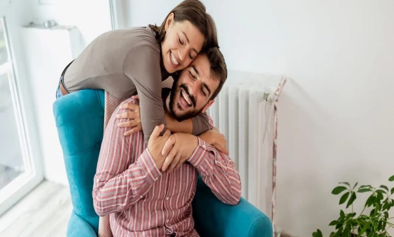 هل يحب رجل السرطان ثدي المرأة