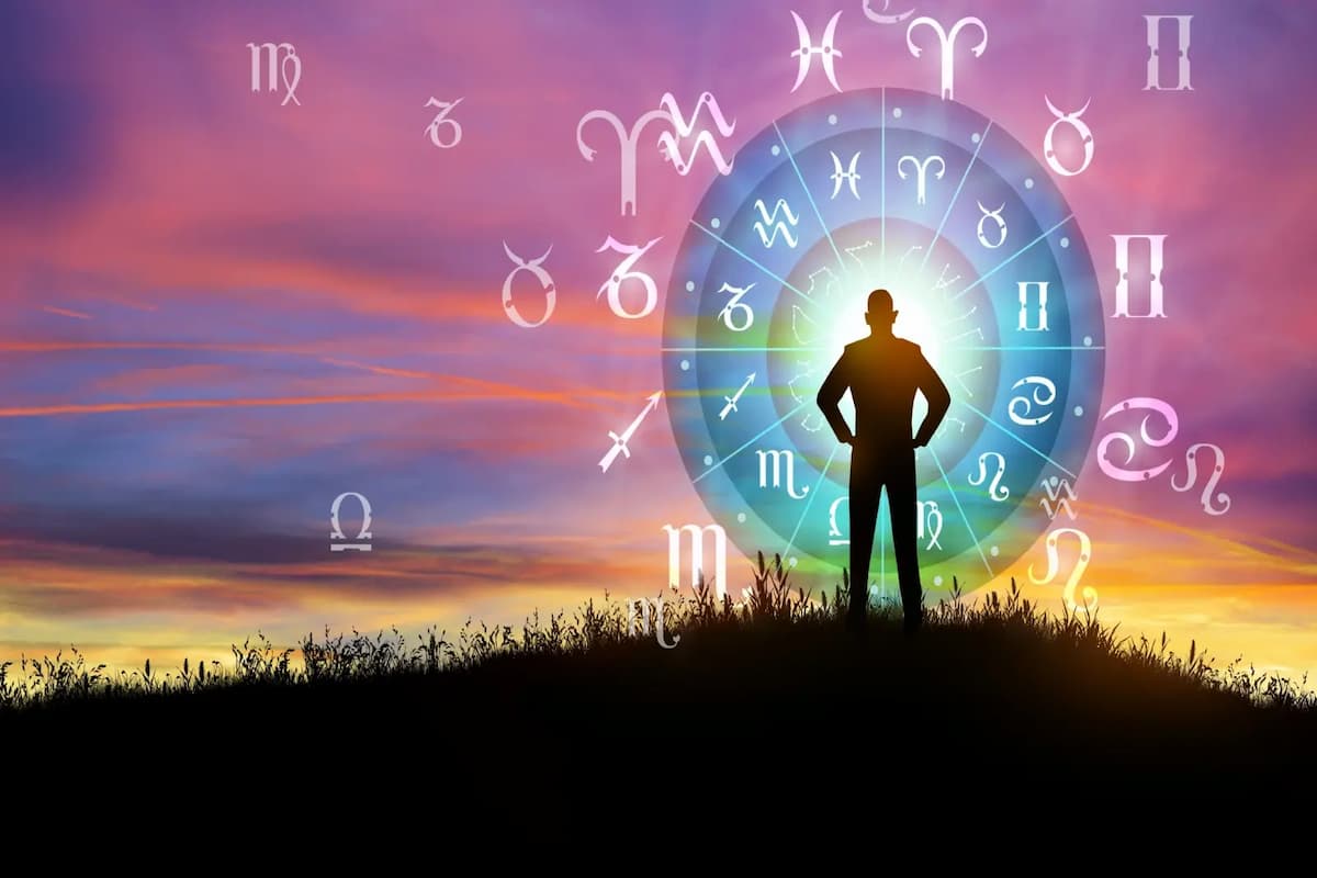 كيف الفت انتباه رجل برج الأسد؟ 1 امرأة برج الأسد