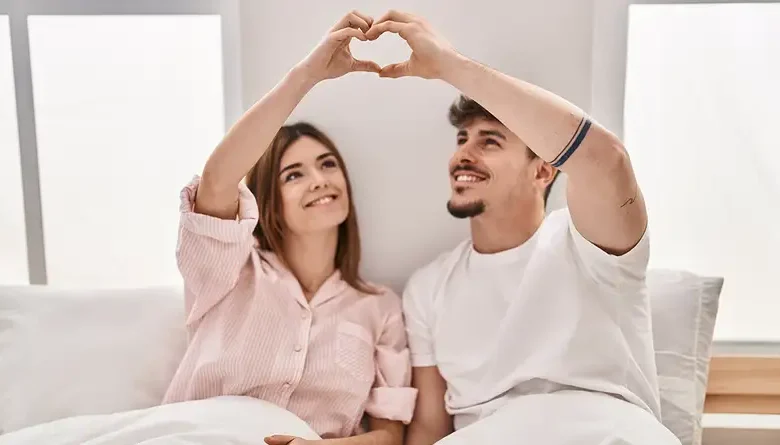 كيف تثير امرأة برج الحمل في الفراش