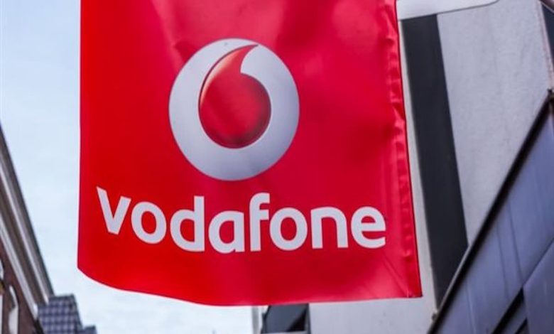 للتحدث مع خدمة عملاء فودافون شات