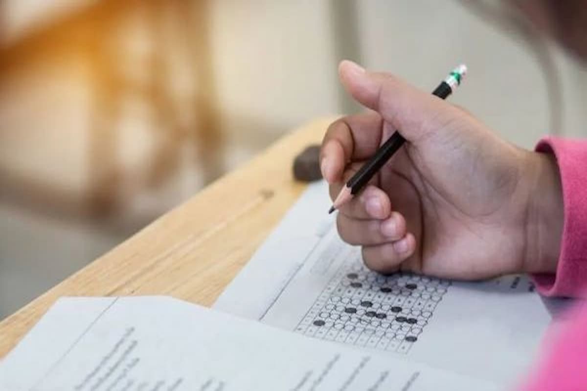 ما تفسير الورقه والقلم في المنام