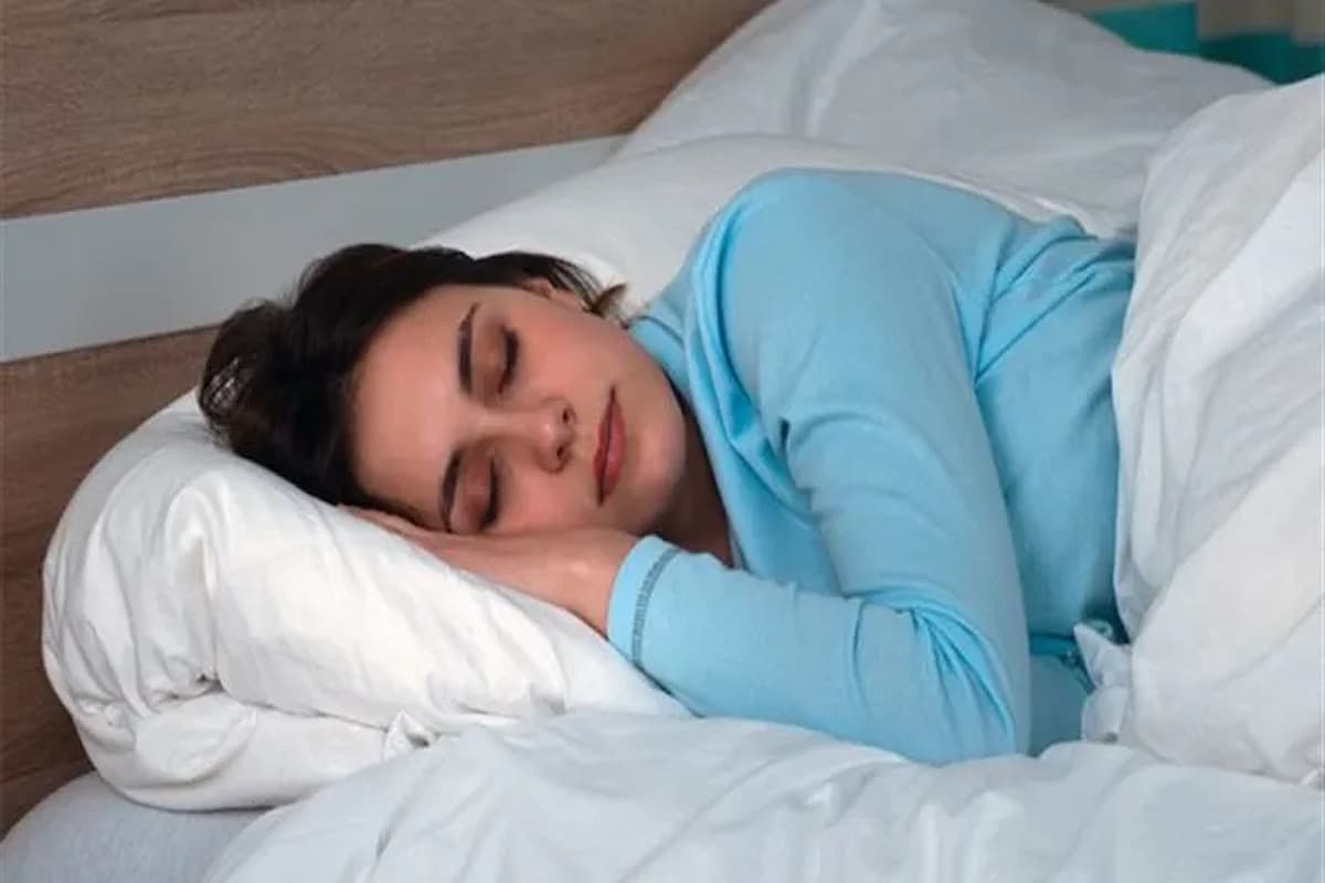 ما تفسير حلم التكلم مع شخص مشهور؟