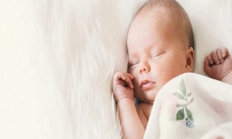 ما تفسير رؤية طفل مجهول في المنام