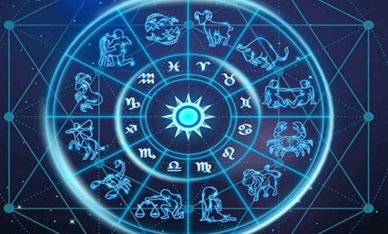 ما معنى نظرات رجل الدلو