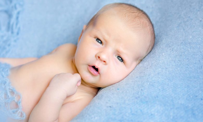 ماذا يتغير في الطفل بعد الاربعين