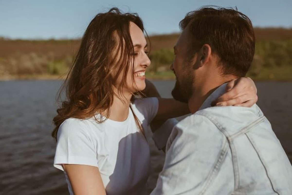 ماذا يفعل رجل الحمل عندما يشتاق