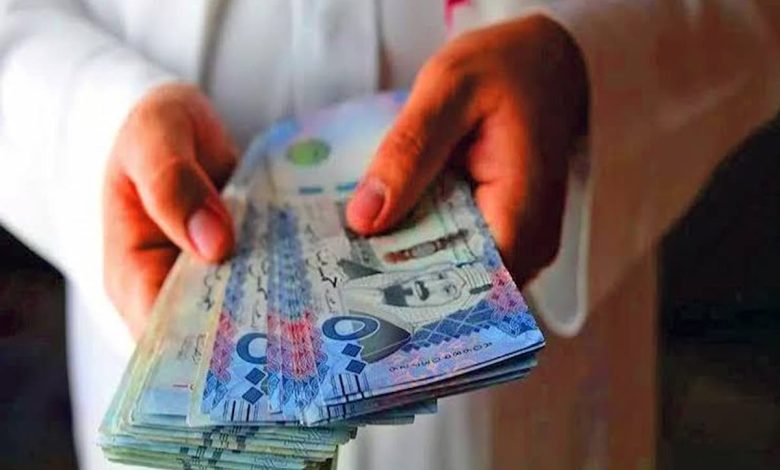 متى صرف العلاوة السنوية