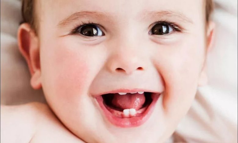 متى يبدأ تسنين الطفل