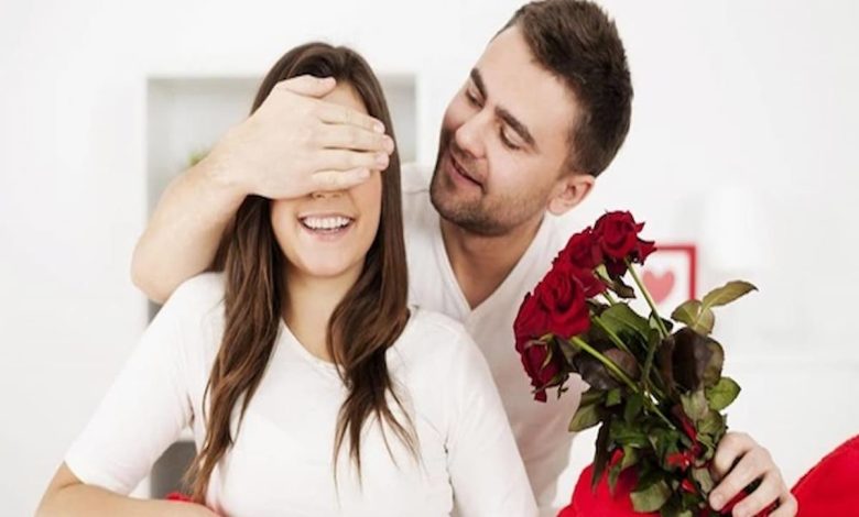 مع من يتوافق برج الدلو الأنثى