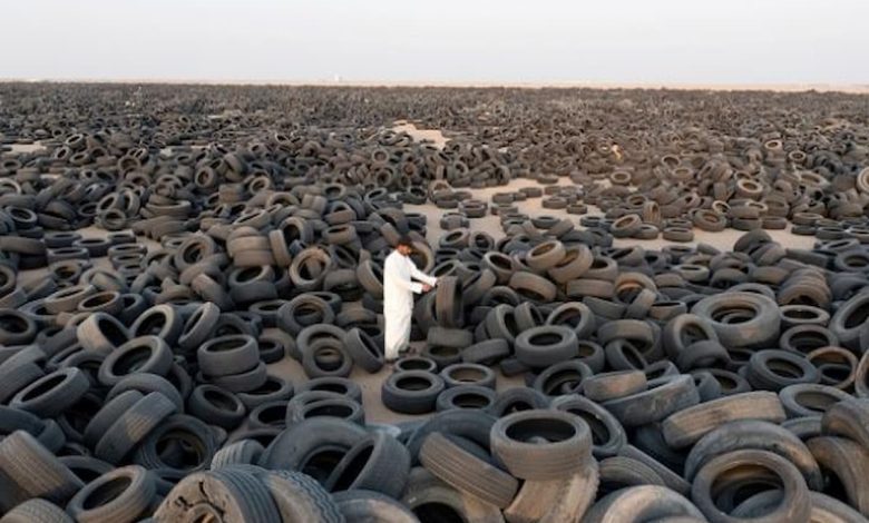 مقبرة الاطارات في الكويت