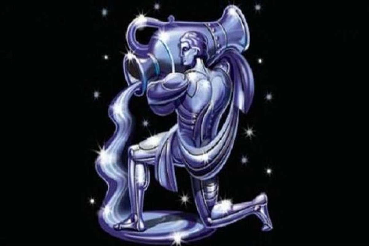 امرأة برج الدلو