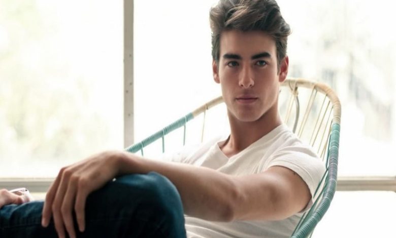 نظرات رجل الميزان وكيفية لفت انتباهه