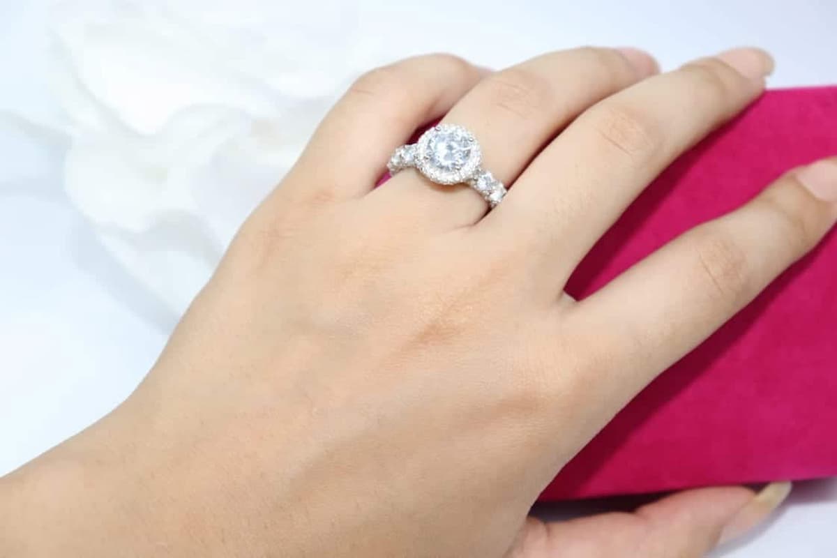 تفسير رؤية فص الخاتم في المنام