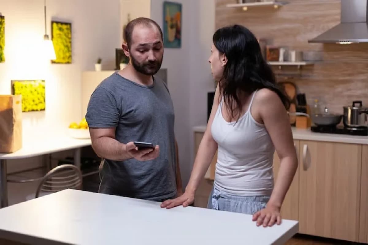 حلمت اني اخون زوجي