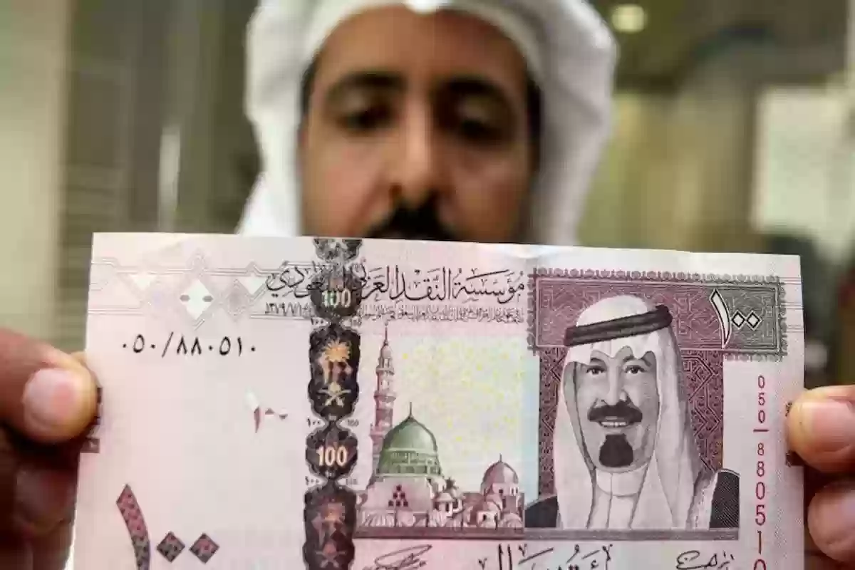 كم راتب العامل المصري في السعودية